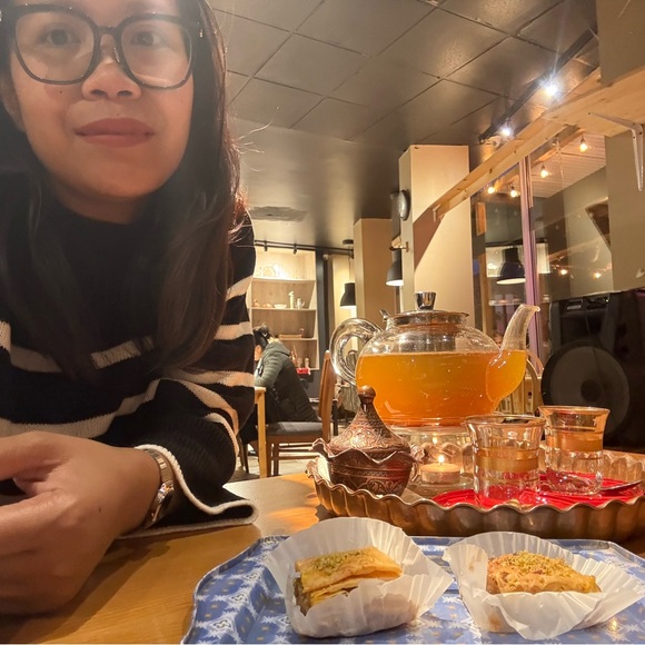 Meet your Posher, Joan - Picture 1 of 1